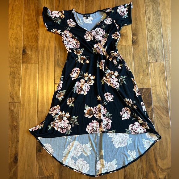 BCX Black Floral Dress - Picture 1 of 4